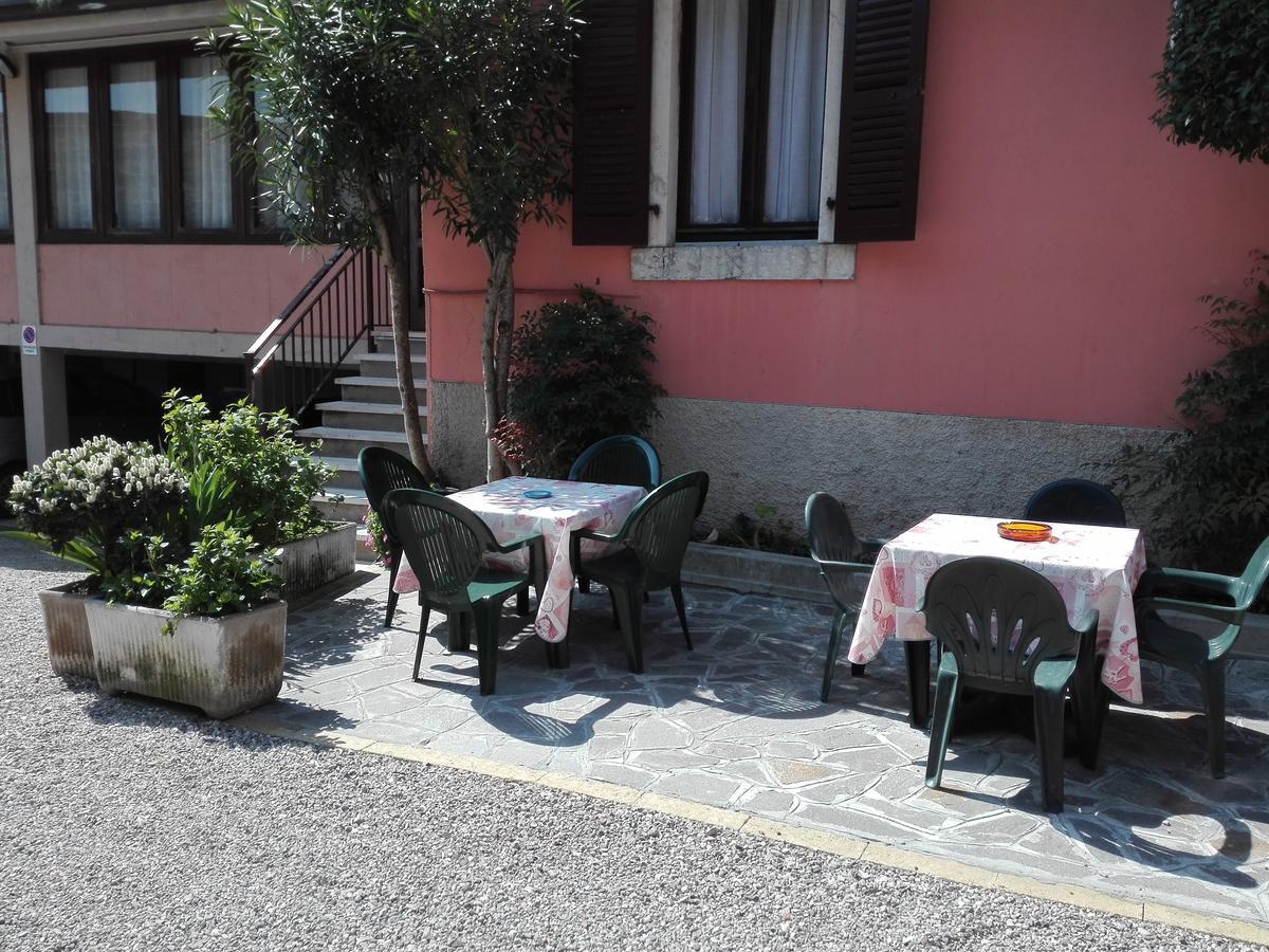 Albergo Giardino Toscolano Maderno Dış mekan fotoğraf